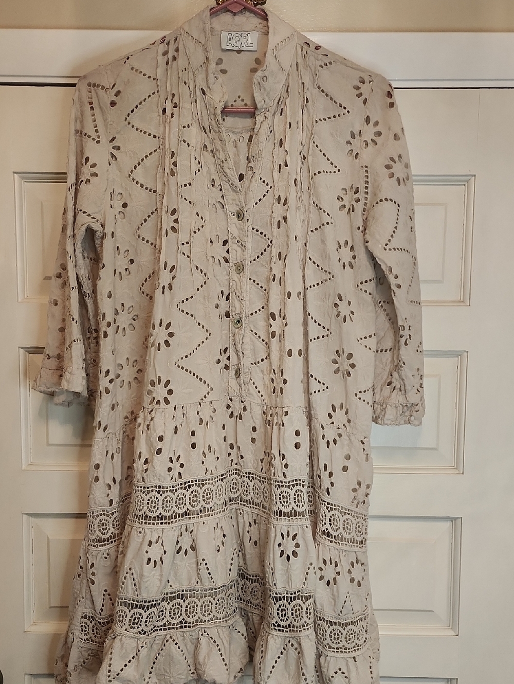 Tan Eyelet Lace Women's Dress Or Coverup Tunic Beach Wear.